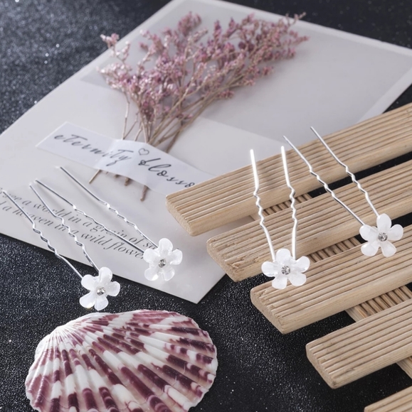 5 Piece Acrylic Flower Hair Pin Set Bride Wedding - Picture 2 of 8